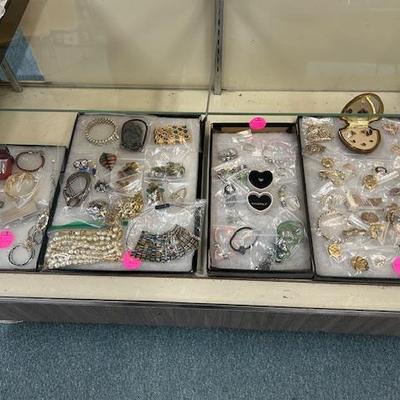 Sale Photo Thumbnail #27