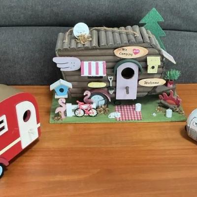 Vintage Style Camper Birdhouse and Lighted Figurine 