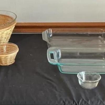 Kitchen Glassware: Corning, Pyrex, and Anchor 
