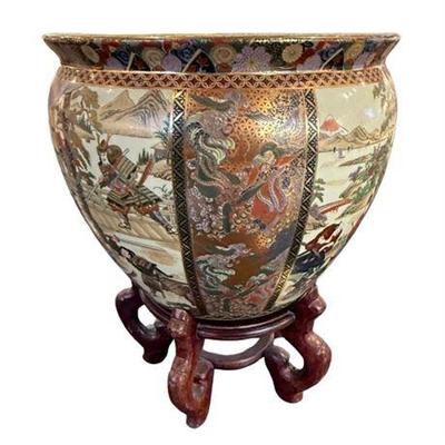 Lot 044   
Satsume Style Fish Bowl/Planter