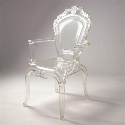 Lot 066
Tiffany Gittel Clear Lucite Arm Chair