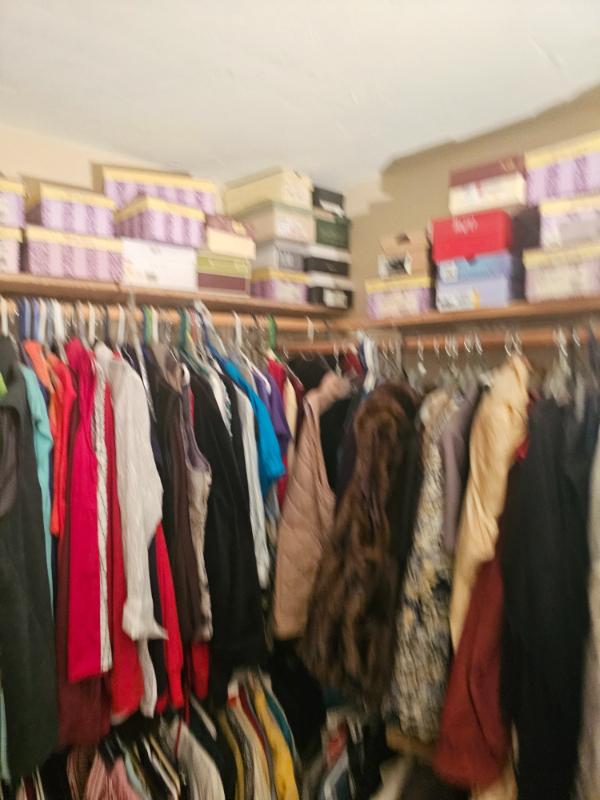 Sale Photo Thumbnail #105