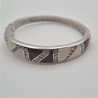 Sale Photo Thumbnail #30: Lot 044   
925 Sterling Silver Cream & Brown Enamel Inlay with Crystal Accents
