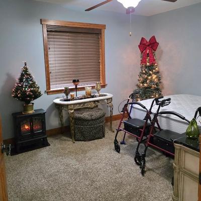 Sale Photo Thumbnail #73