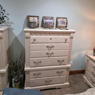 Sale Photo Thumbnail #52