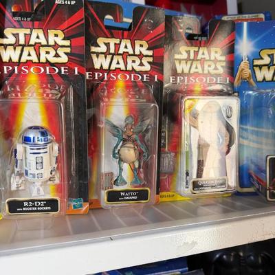 Sale Photo Thumbnail #181: Star Wars Episode 1  Large collection of figures, planes, and other items
