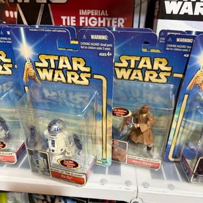 Sale Photo Thumbnail #186: Star Wars Attack of the Clones.   Large collection of figures, planes, 