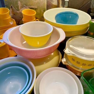 Sale Photo Thumbnail #12: Vintage Pyrex and FireKing in Pink, Yellow, Green, and Blue