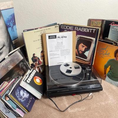 Pioneer Digital Turntable And Records 