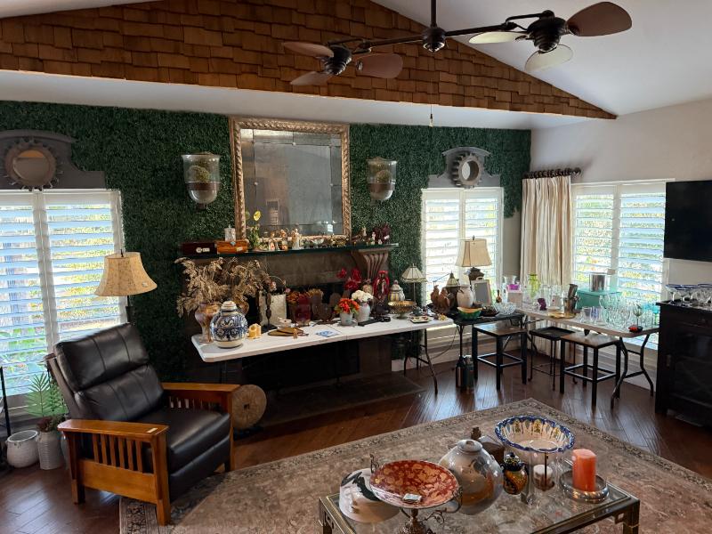 Sale Photo Thumbnail #2