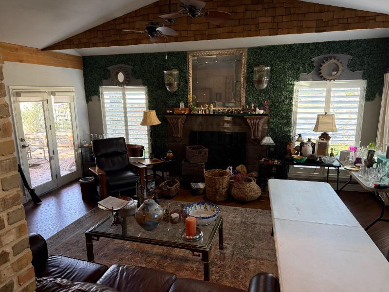 Sale Photo Thumbnail #16