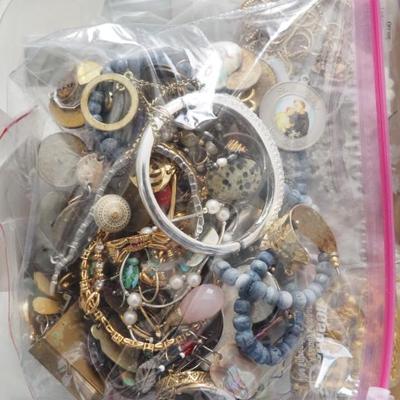 Sale Photo Thumbnail #126