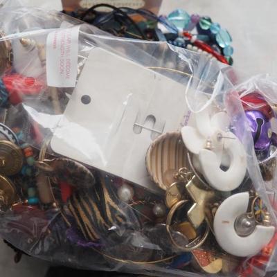 Sale Photo Thumbnail #129