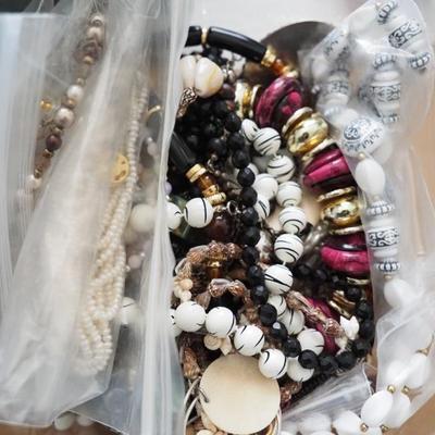 Sale Photo Thumbnail #127