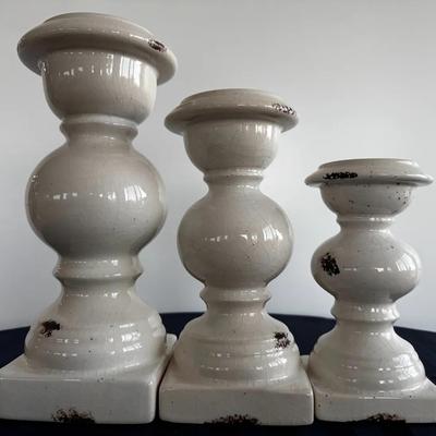 Set of 3 White Crackle Glaze Ceramic Candlesticks – Graduated Pillar Holders 