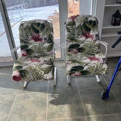 Sale Photo Thumbnail #9: Metal outdoor patio single chairs