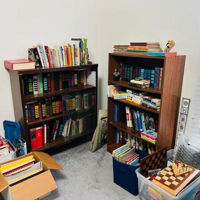 Sale Photo Thumbnail #27: MCM Bookshelves with books