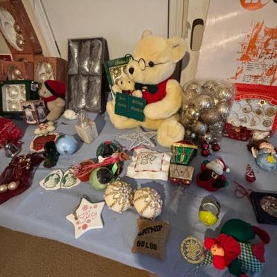 Sale Photo Thumbnail #18: So many ornaments left to look through 