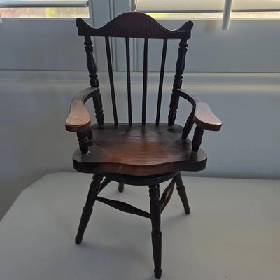 Vintage Wooden Miniature Windsor-Style Armchair Dollhouse Music Box 