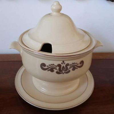 Vintage Soup Toureen