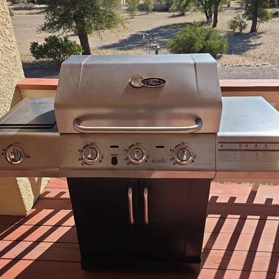 Char-Broil Red BBQ Grill And Cover 
