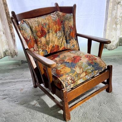 Vintage Chair - Fugly but Comfy!