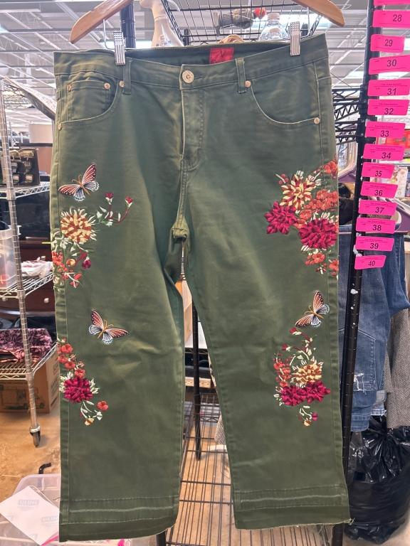 Sale Photo Thumbnail #22