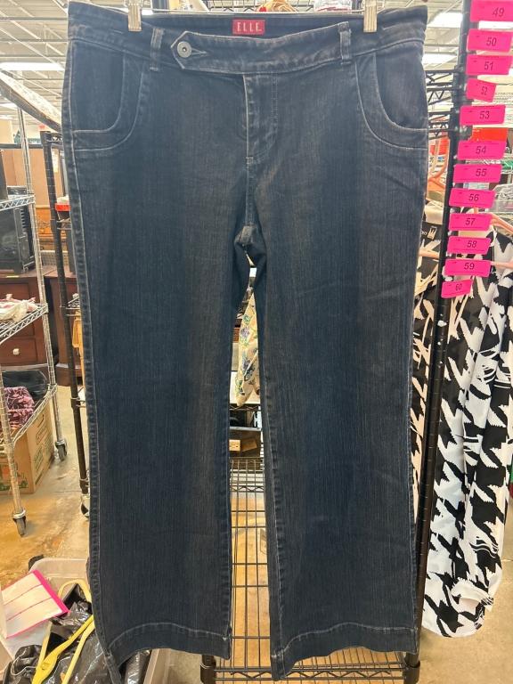 Sale Photo Thumbnail #46