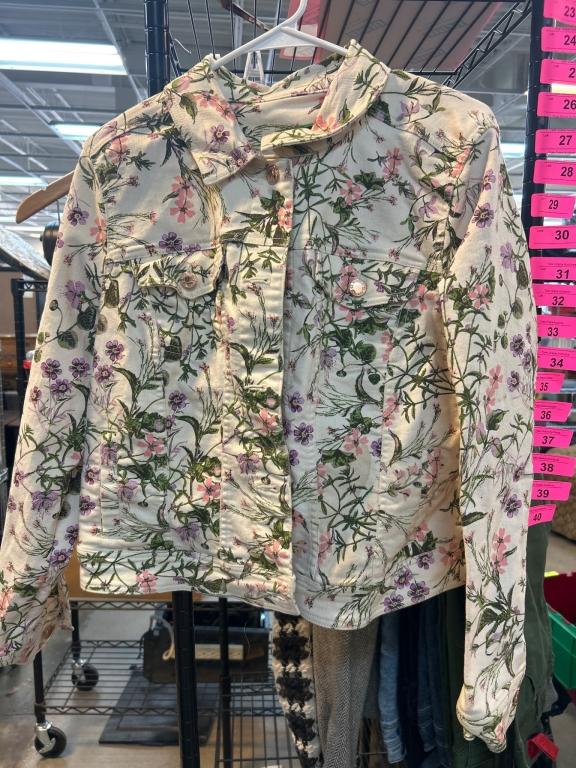 Sale Photo Thumbnail #21