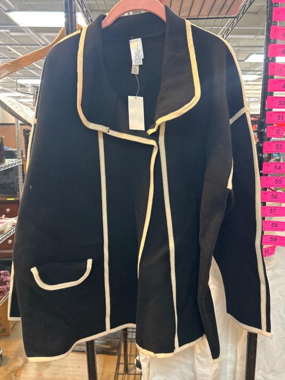 Sale Photo Thumbnail #43