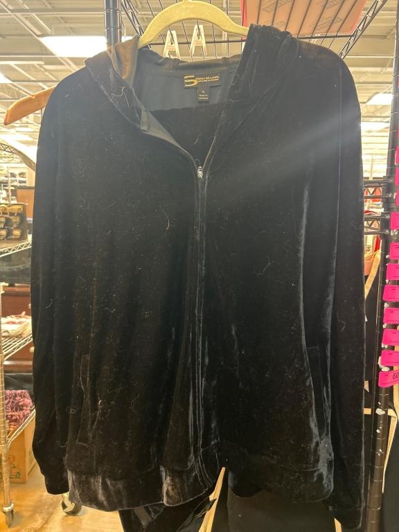 Sale Photo Thumbnail #42