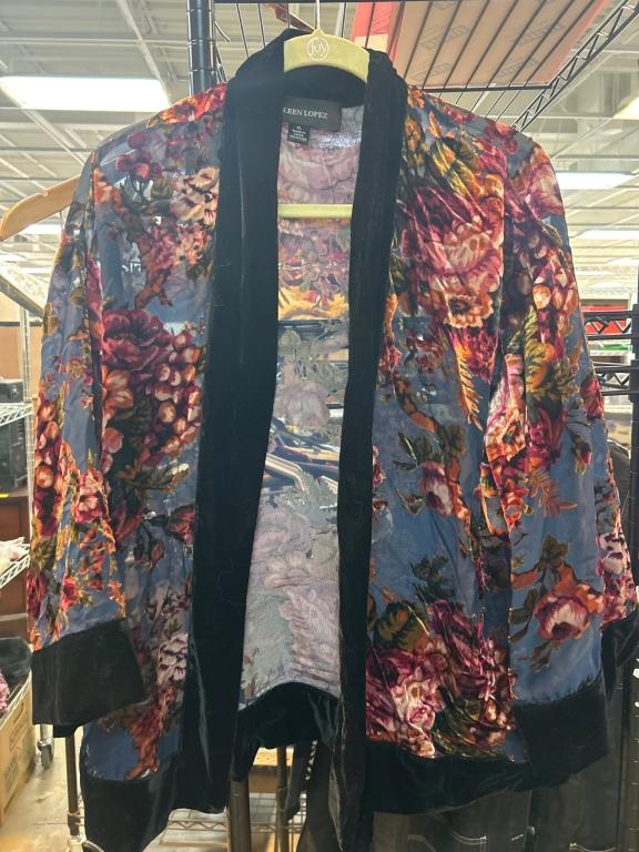 Sale Photo Thumbnail #31