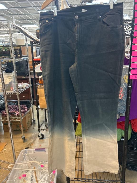 Sale Photo Thumbnail #7