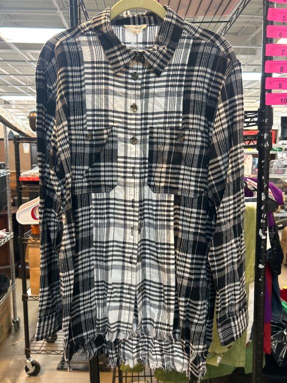 Sale Photo Thumbnail #2