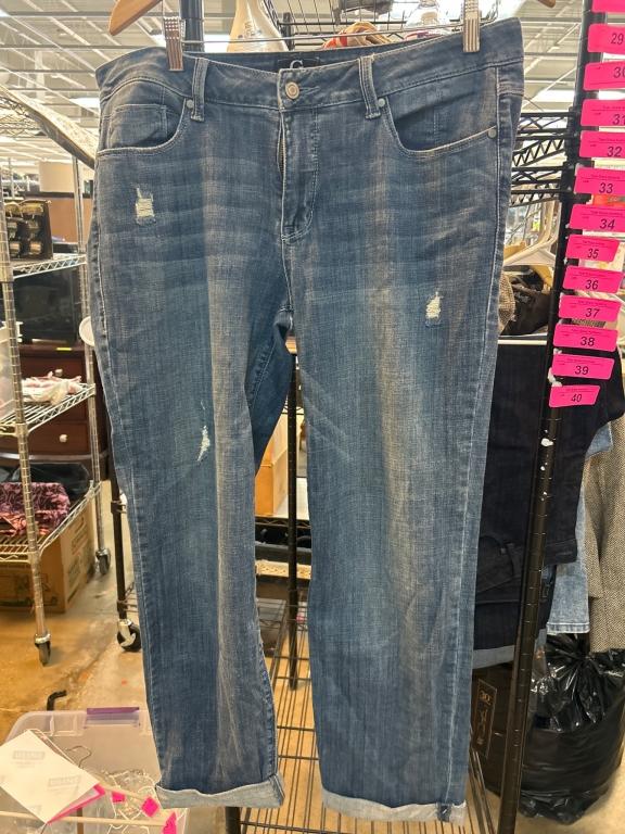 Sale Photo Thumbnail #23