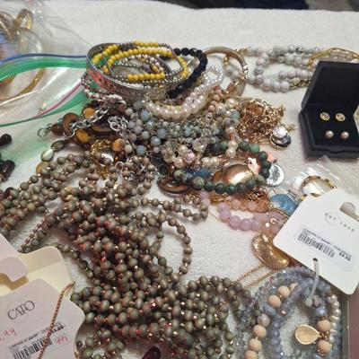 Sale Photo Thumbnail #107