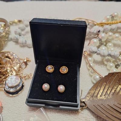 Sale Photo Thumbnail #110