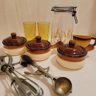 Vintage Kitchen Items 