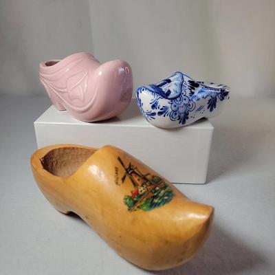 Vintage Miniature Dutch Clogs Including Delft Blue And MCM