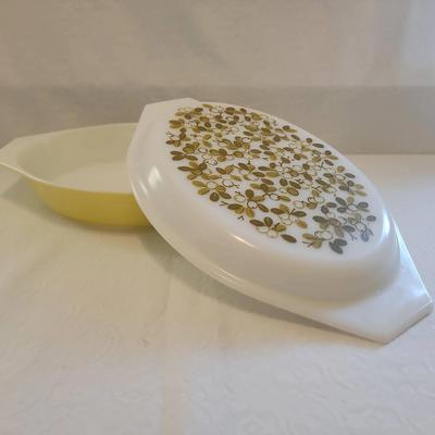 Vintage Pyrex Verde Green Olive Divided Casserole Dish