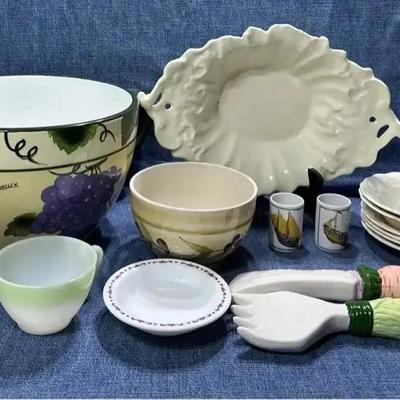 Ruffled White Serving Bowl