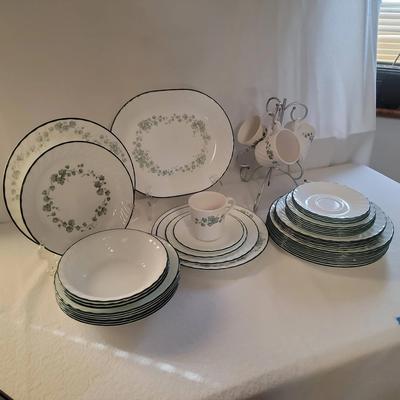 Corelle By Corning "Callaway" Swirl Rim Dinnerware 