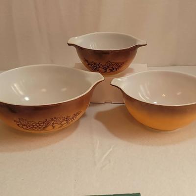 Vintage Pyrex Harvest Brown Old Orchard Cinderella Mixing Bowls