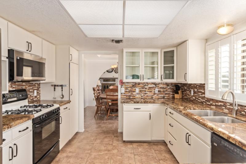 Sale Photo Thumbnail #17