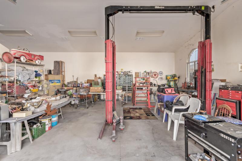 Sale Photo Thumbnail #30