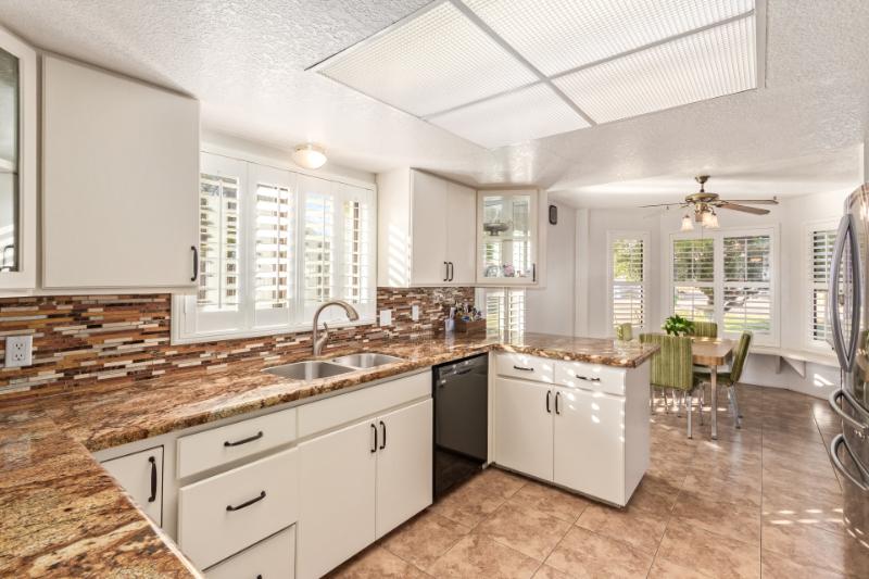 Sale Photo Thumbnail #15