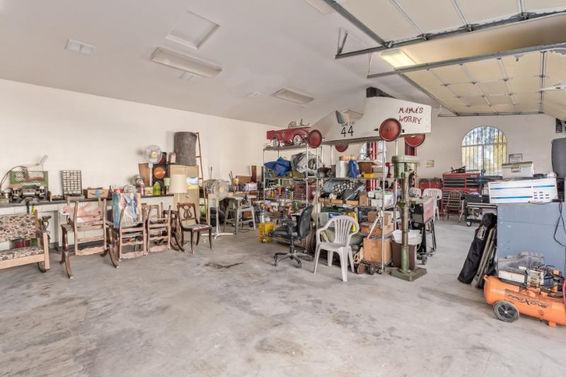 Sale Photo Thumbnail #31