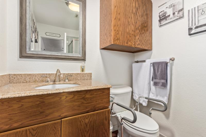 Sale Photo Thumbnail #27