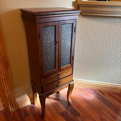 Sale Photo Thumbnail #180