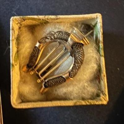 58cc1da4 d3da 454f a5ac 4219bc53e205 4 5005 c